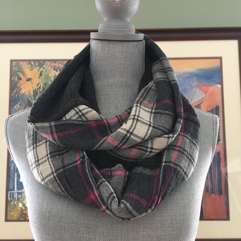American Eagle infinity scarf
